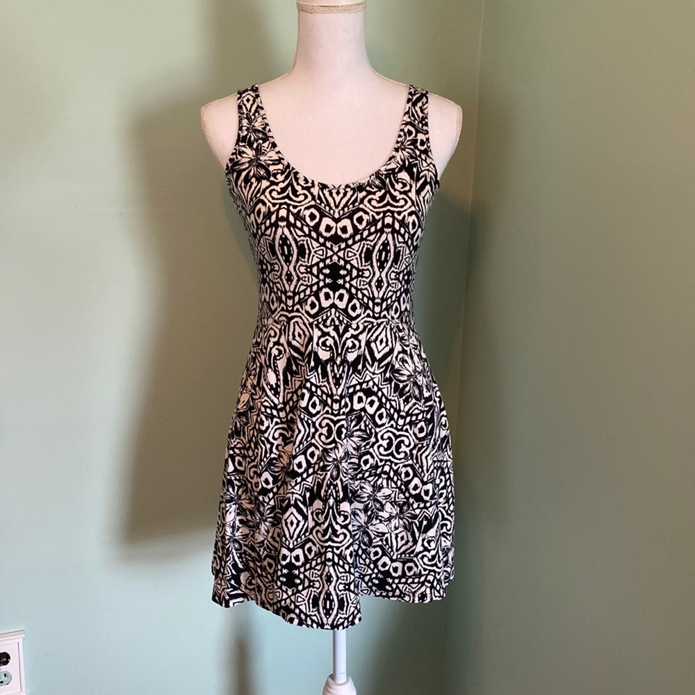 Womens Small AEROPOSTALE Geometric Black & White Tank Dress